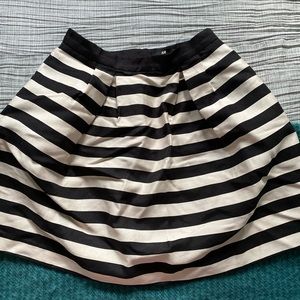 H&M striped skirt with pockets